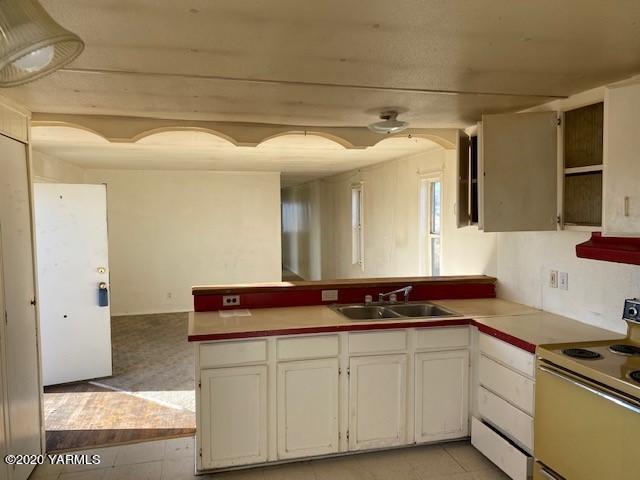 9031 Naches Heights Road Tieton, WA 98947 - Photo 3 of 10 9031 naches heights kitchen to lr