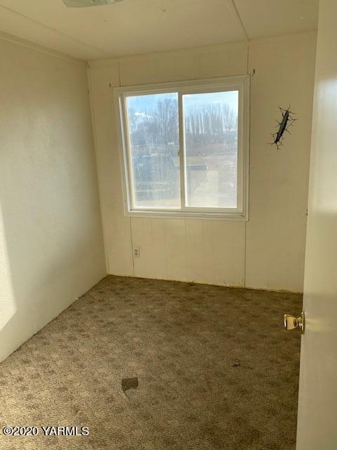 9031 Naches Heights Road Tieton, WA 98947 - Photo 9 of 10 9031 naches heights bed 3