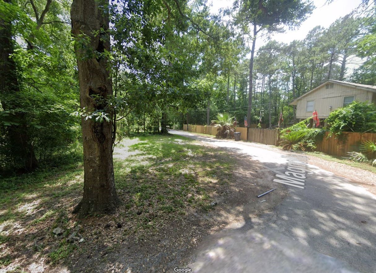 27 Magnolia Street Huffman, TX 77336 - Photo 2 of 6