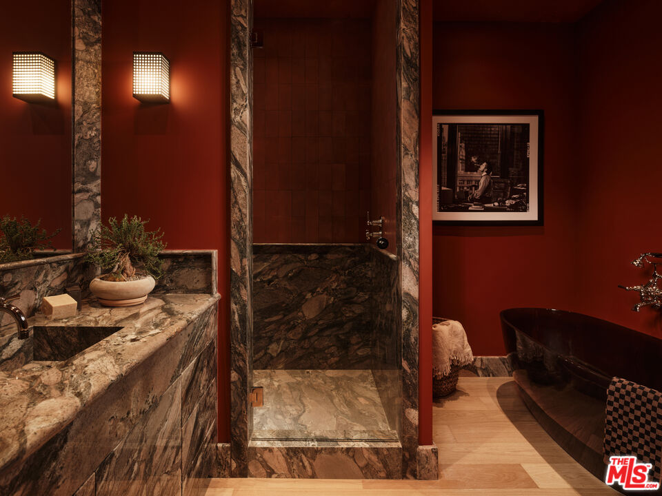 851 Strada Vecchia Road Los Angeles, CA 90077 - Photo 16 of 29 Gallery Image 16