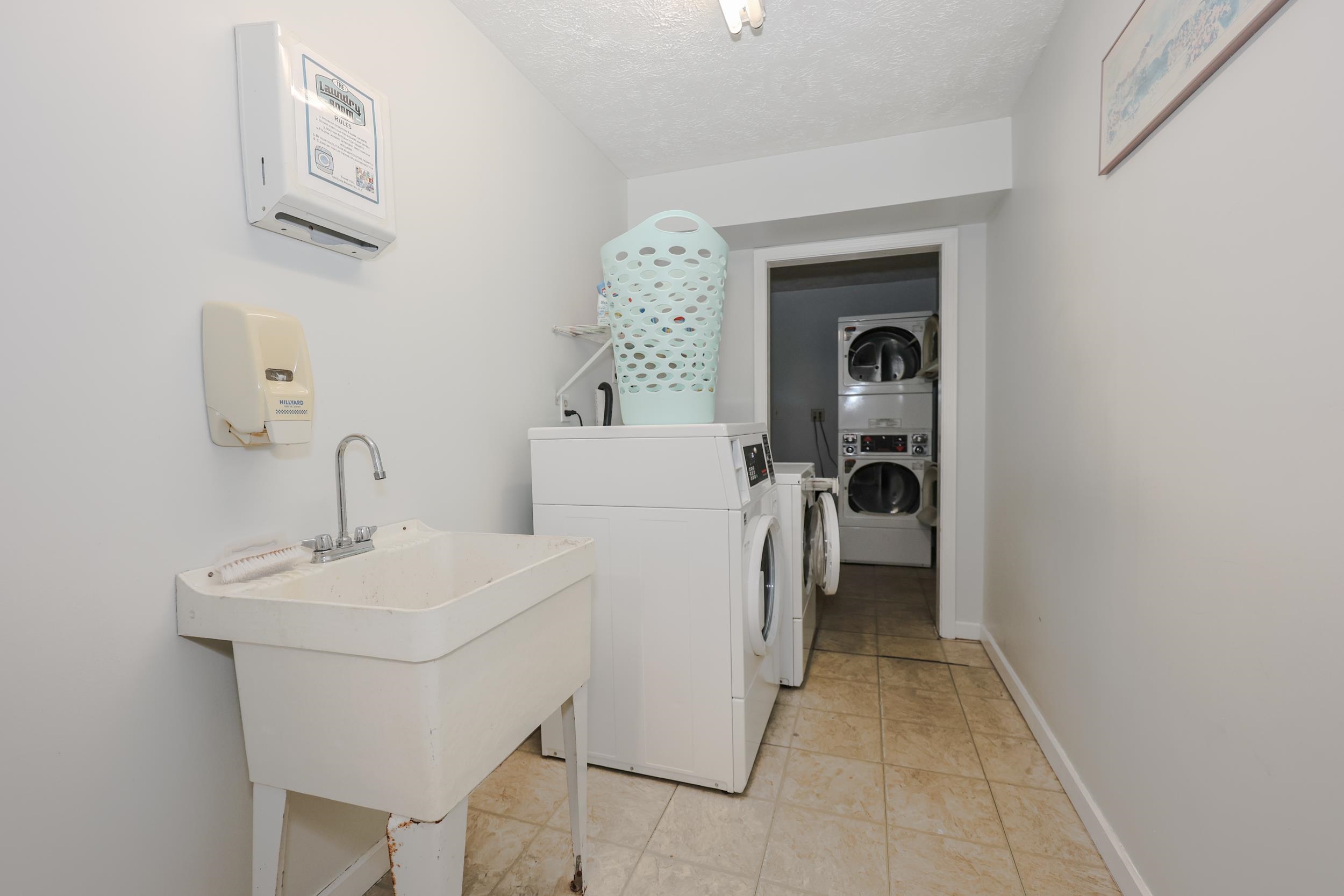 1799 Bodwell Road, Unit 22 Manchester, NH 03109 - Photo 6 of 15