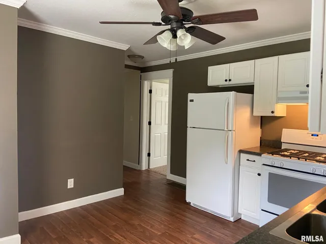 $185,000 | 117 Pershing Avenue, Taylorville, IL 62568