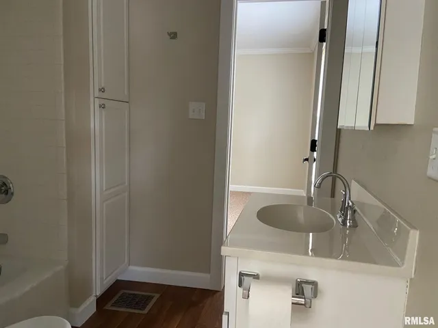 $185,000 | 117 Pershing Avenue, Taylorville, IL 62568