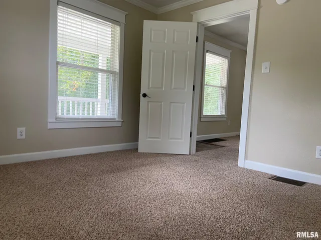 $185,000 | 117 Pershing Avenue, Taylorville, IL 62568