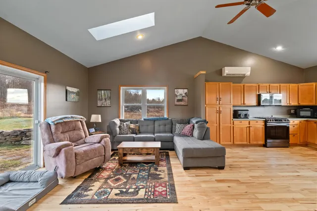 $755,000 | 23 Mountain Spring Court, Westford, VT 05494