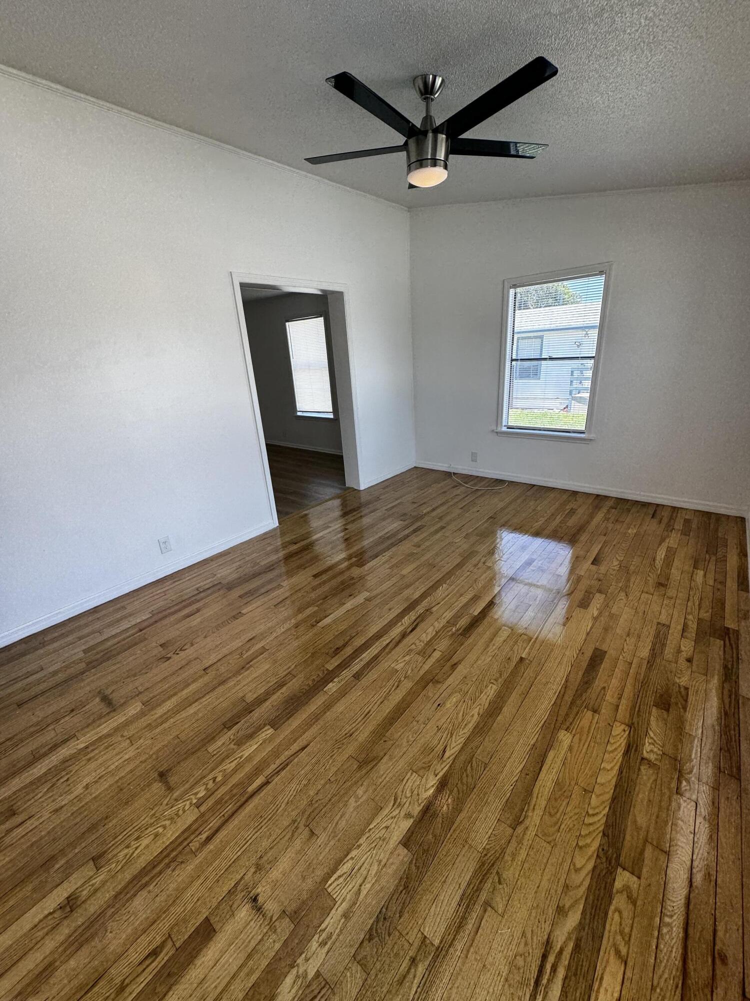 1464 West 32nd Street Riviera Beach, FL 33404 - Photo 11 of 28 living room
