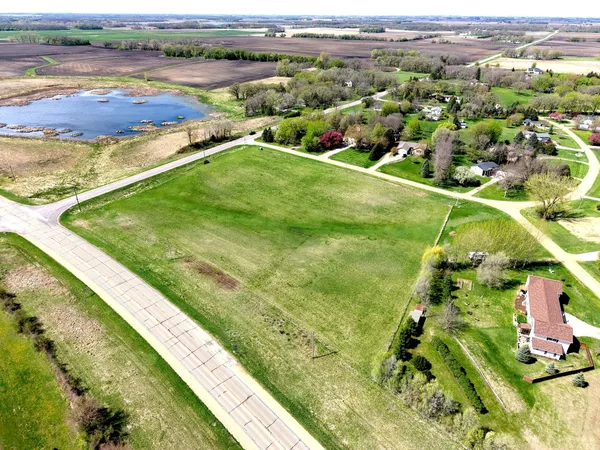 $49,900 | 2 Wildwood Circle, Albert Lea, MN 56007