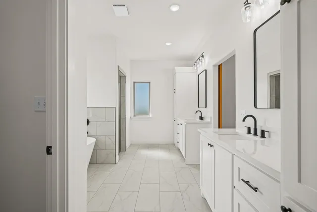 $469,900 | 1214 West Hardin, Lubbock, TX 79403