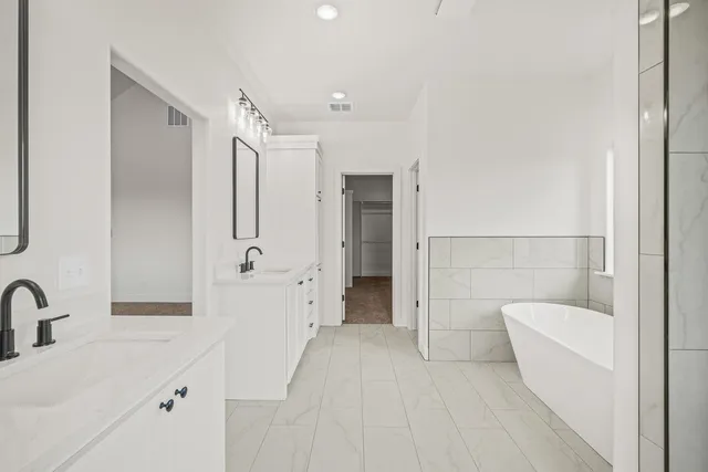 $469,900 | 1214 West Hardin, Lubbock, TX 79403