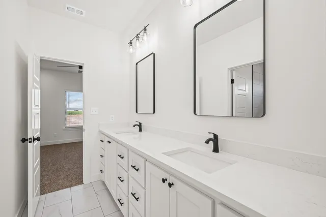 $469,900 | 1214 West Hardin, Lubbock, TX 79403