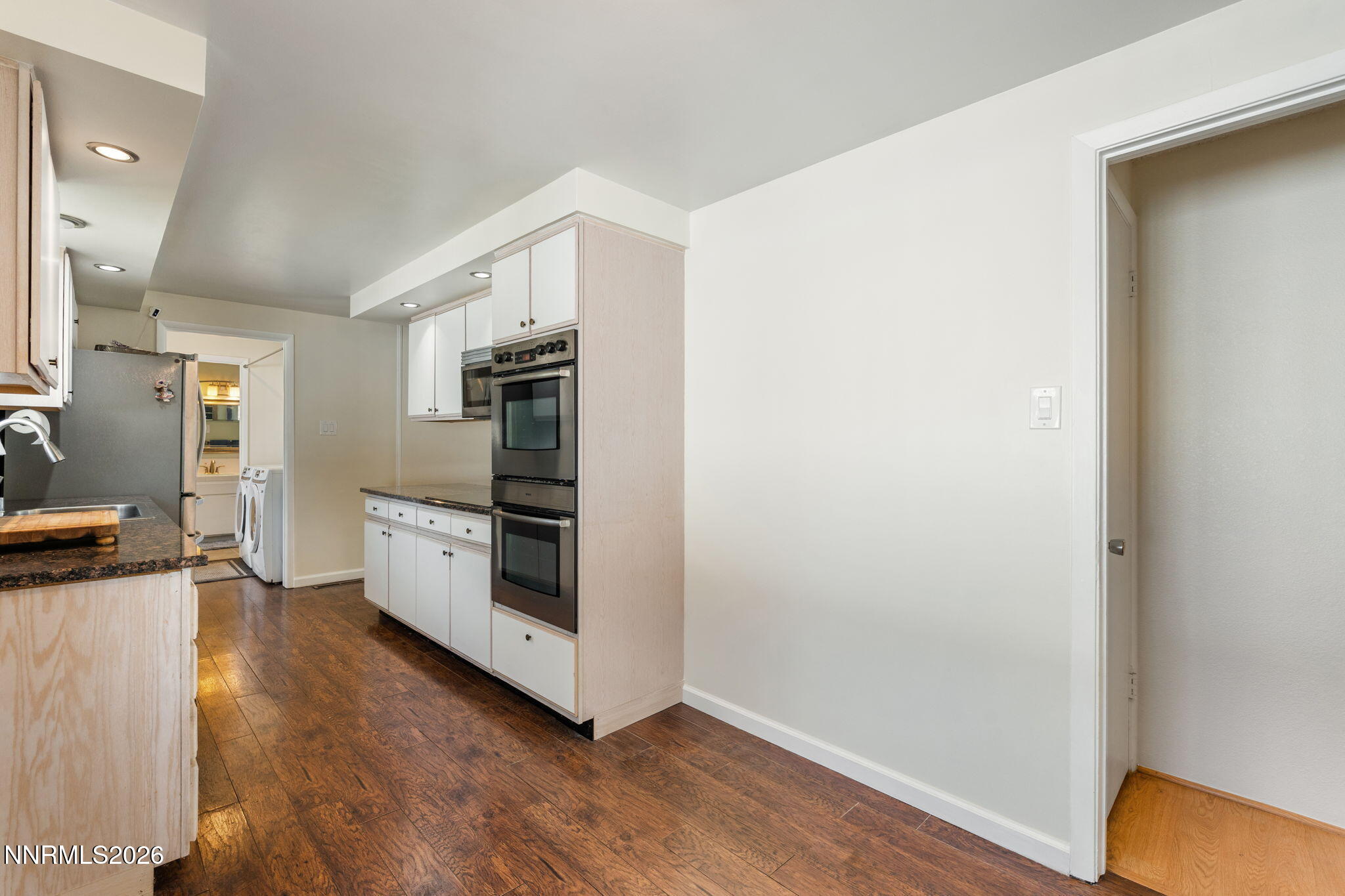 3305 Idlewild Drive Reno, NV 89509 - Photo 11 of 39 23-web-or-mls-DSC00607