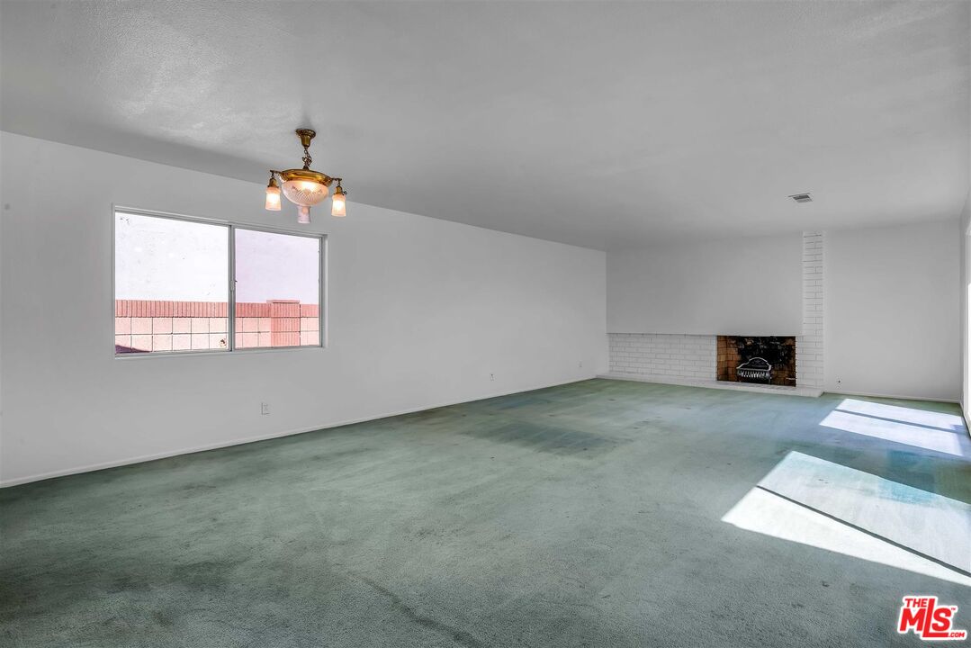 29636 Stonecrest Road Rancho Palos Verdes, CA 90275 - Photo 12 of 32 a view of empty room with a window