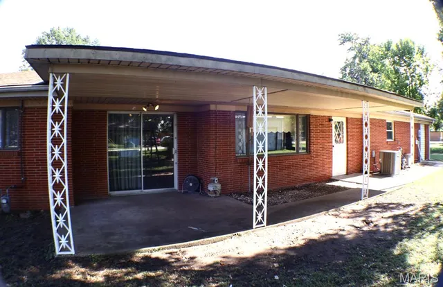 $128,000 | 803 North Layne Drive, Malden, MO 63863