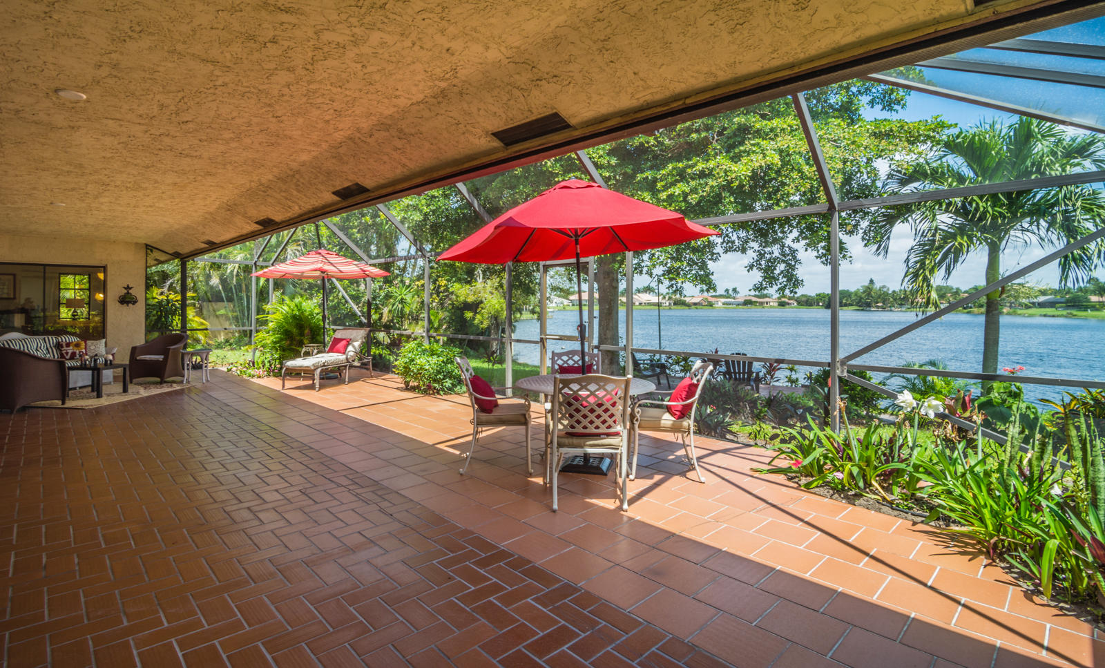 17571 Lake Park Road Boca Raton, FL 33487 - Photo 3 of 50 b-14