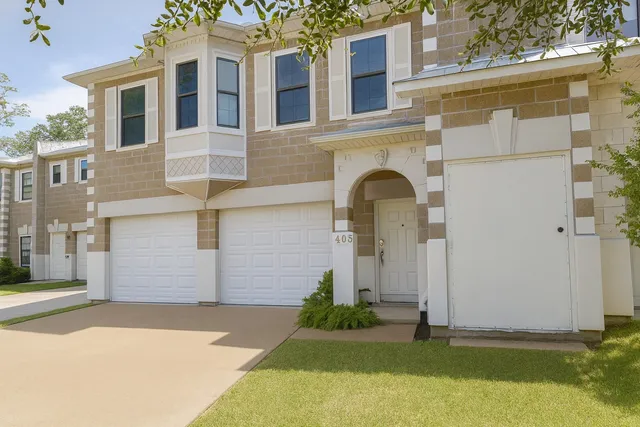 $1,300 | 405 Mc Kinney Lane, Crosby, TX 77532