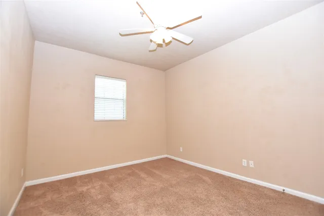 $1,300 | 405 Mc Kinney Lane, Crosby, TX 77532