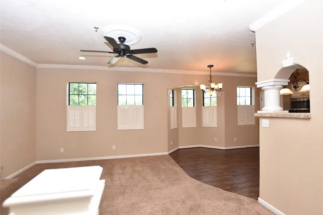 $1,300 | 405 Mc Kinney Lane, Crosby, TX 77532