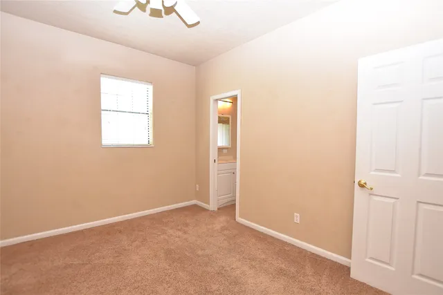 $1,300 | 405 Mc Kinney Lane, Crosby, TX 77532