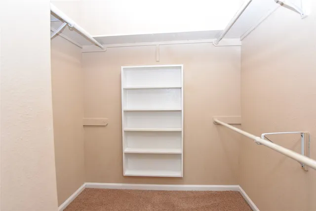 $1,300 | 405 Mc Kinney Lane, Crosby, TX 77532