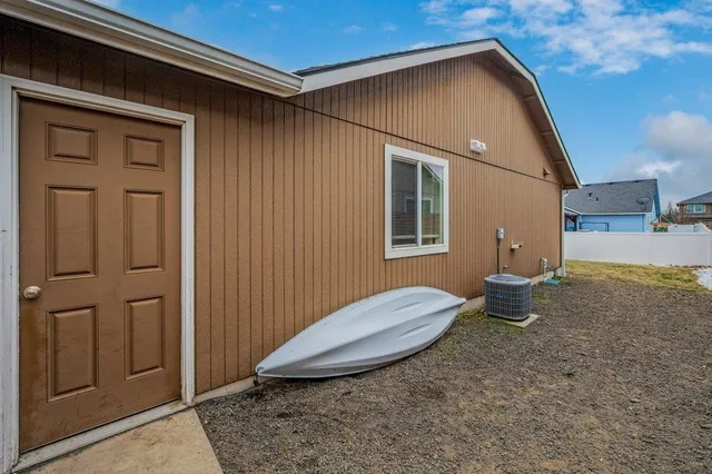 $335,000 | 12611 West 1st Avenue, Airway Heights, WA 99001