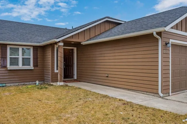 $335,000 | 12611 West 1st Avenue, Airway Heights, WA 99001