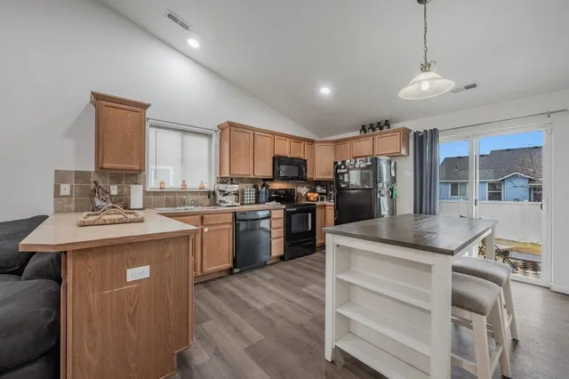 $335,000 | 12611 West 1st Avenue, Airway Heights, WA 99001