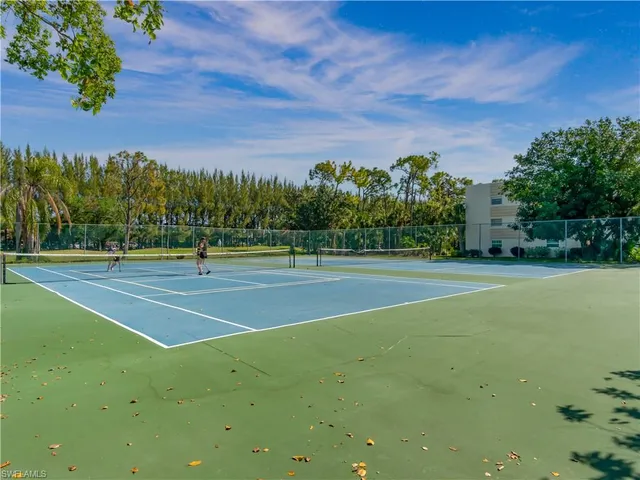 a view of a tennis court