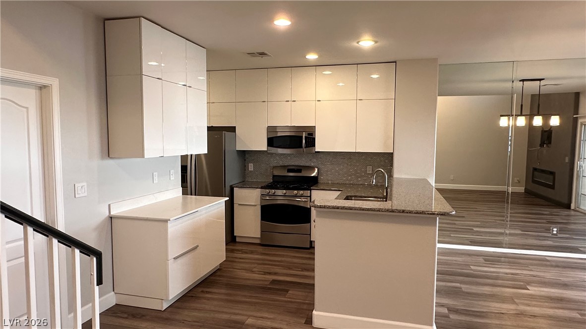 5268 Island Chain Road Las Vegas, NV 89118 - Photo 16 of 52