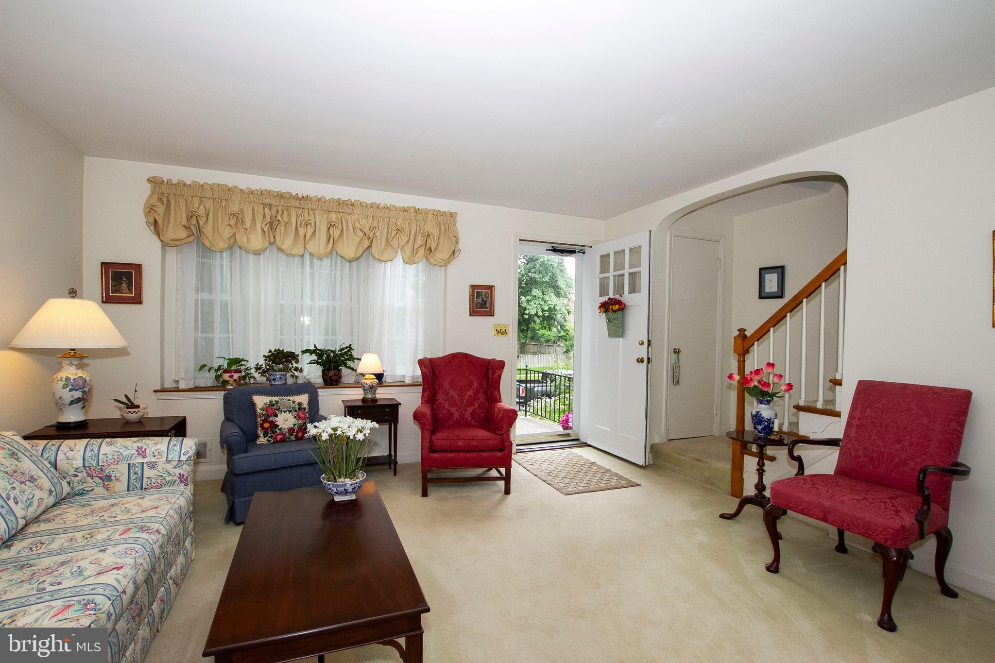 7014 Heathfield Road Baltimore, MD 21212 - Photo 6 of 26 View of Living Room.