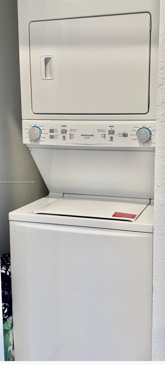 2415 Southeast 23rd Road Homestead, FL 33035 - Photo 6 of 6