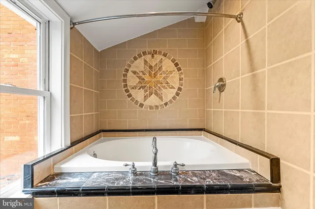 $200,000 | 113 Locust Street, Hanover, PA 17331