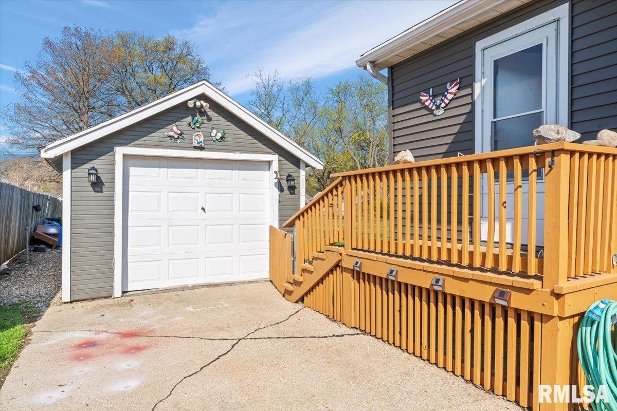 1223 Ledlie Avenue Springfield, IL 62702 - Photo 29 of 34