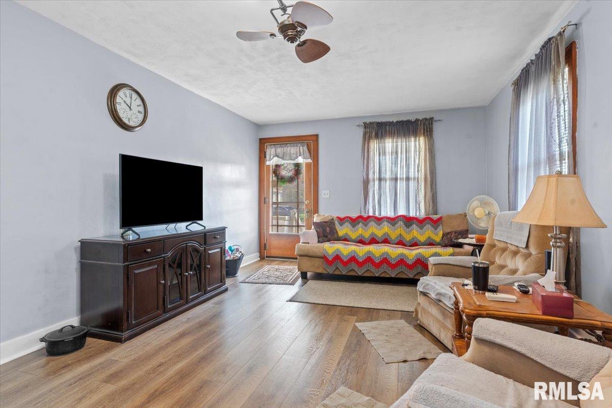 1223 Ledlie Avenue Springfield, IL 62702 - Photo 6 of 34