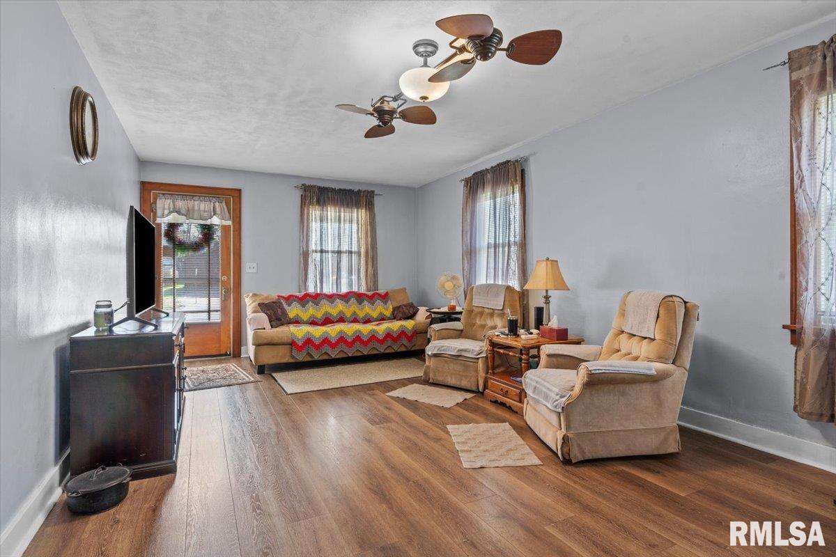 1223 Ledlie Avenue Springfield, IL 62702 - Photo 7 of 34