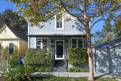 $1,095,000 | 610 E Street, Petaluma, CA 94952