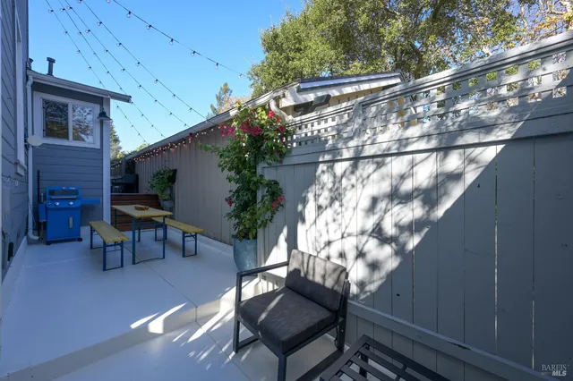 $1,095,000 | 610 E Street, Petaluma, CA 94952