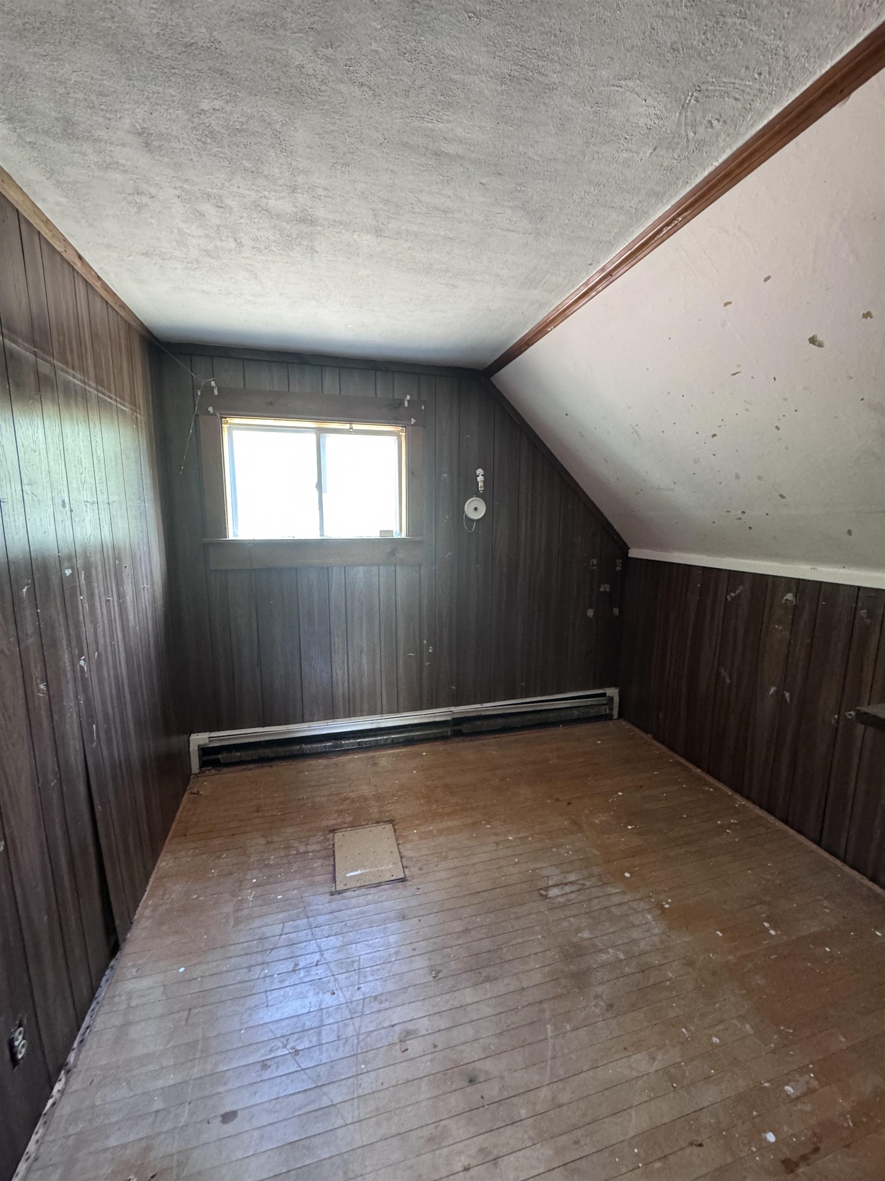 16 Norton Street Derry, NH 03038 - Photo 20 of 35