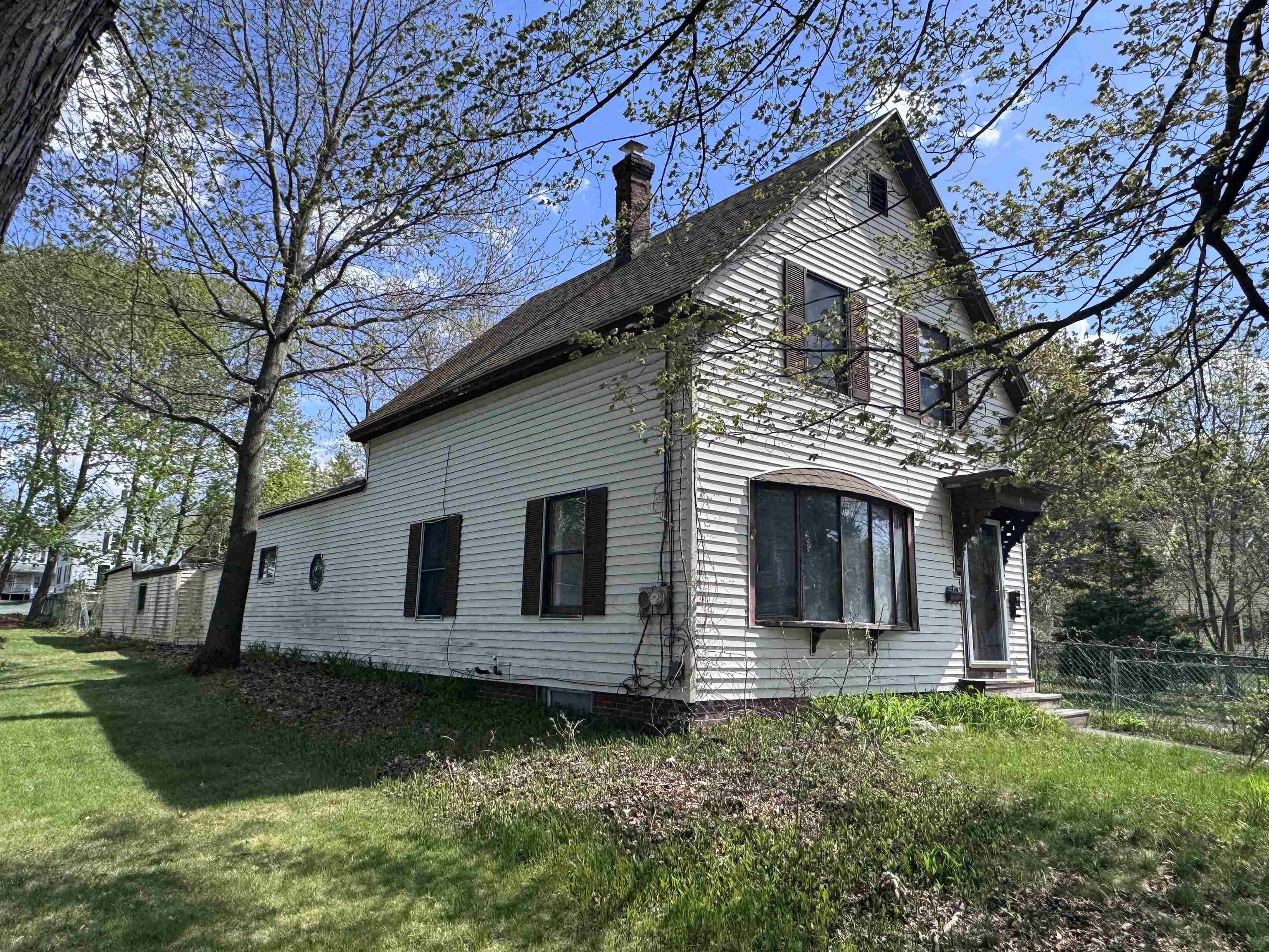 16 Norton Street Derry, NH 03038 - Photo 2 of 35