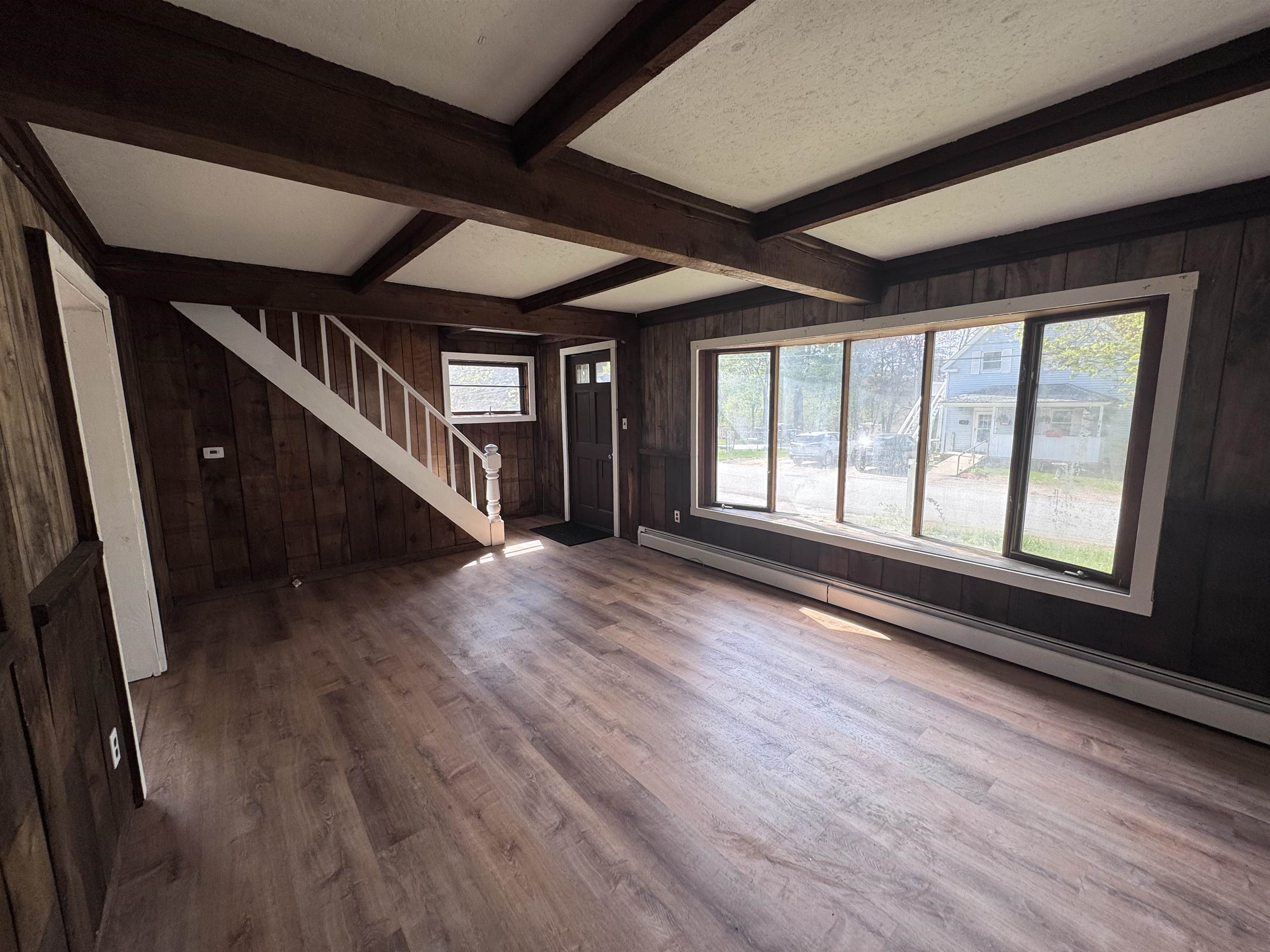 16 Norton Street Derry, NH 03038 - Photo 5 of 35