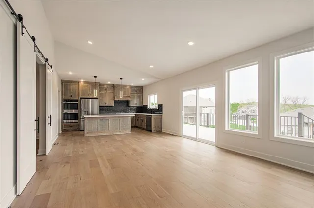 $729,950 | 7551 Northwest Gower Avenue, Kansas City, MO 64151