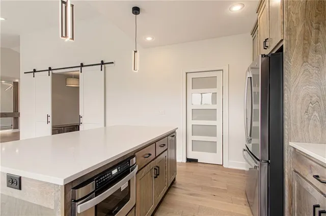 $729,950 | 7551 Northwest Gower Avenue, Kansas City, MO 64151