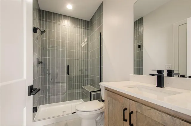 $729,950 | 7551 Northwest Gower Avenue, Kansas City, MO 64151