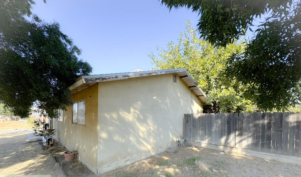 30808 Commercial Road Visalia, CA 93291 - Photo 6 of 16 02-2 side (2)