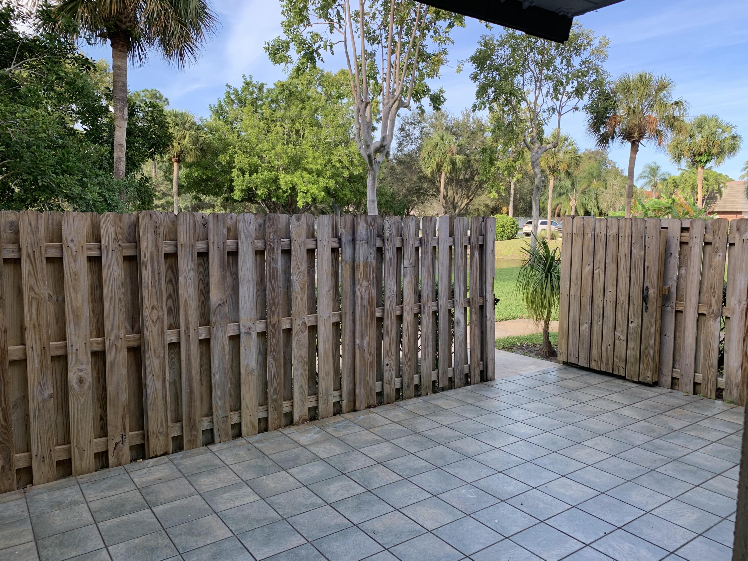 3142 Southeast Brook Street Stuart, FL 34997 - Photo 28 of 32 Patio01