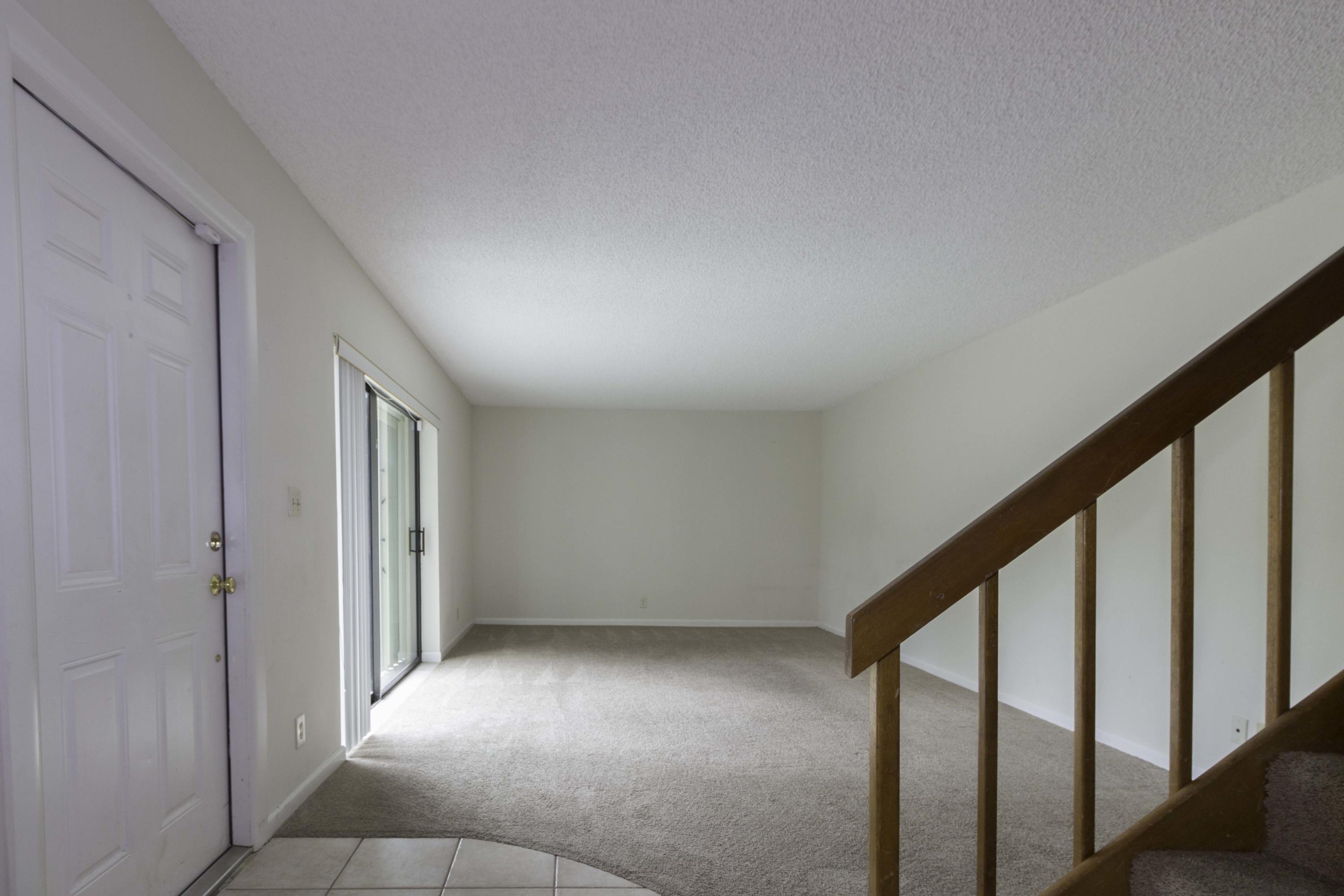 3142 Southeast Brook Street Stuart, FL 34997 - Photo 6 of 32 LivingRoom01