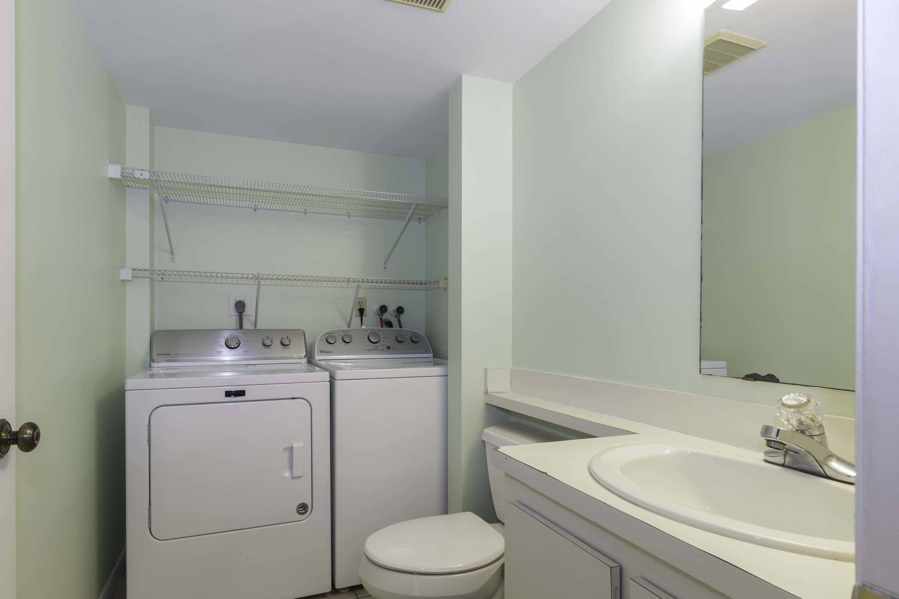 3142 Southeast Brook Street Stuart, FL 34997 - Photo 9 of 32 Laundry01