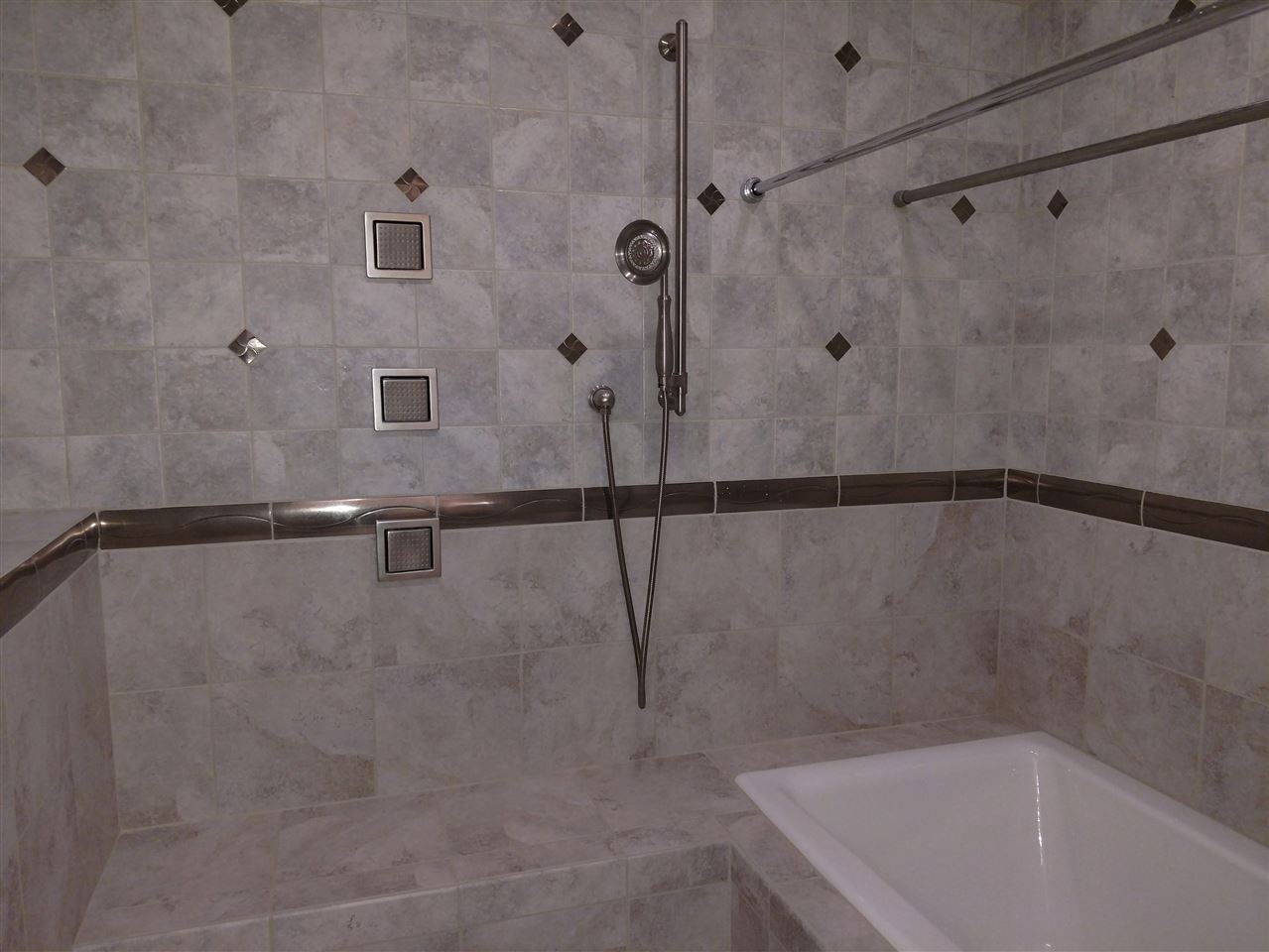 86 Frost Road Derry, NH 03038 - Photo 14 of 33