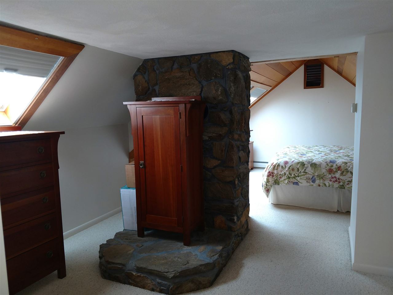 86 Frost Road Derry, NH 03038 - Photo 16 of 33