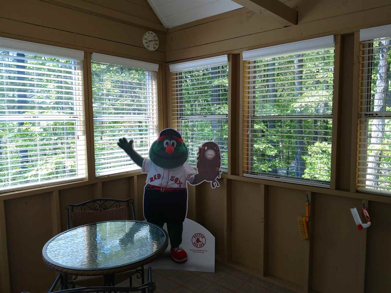 86 Frost Road Derry, NH 03038 - Photo 26 of 33