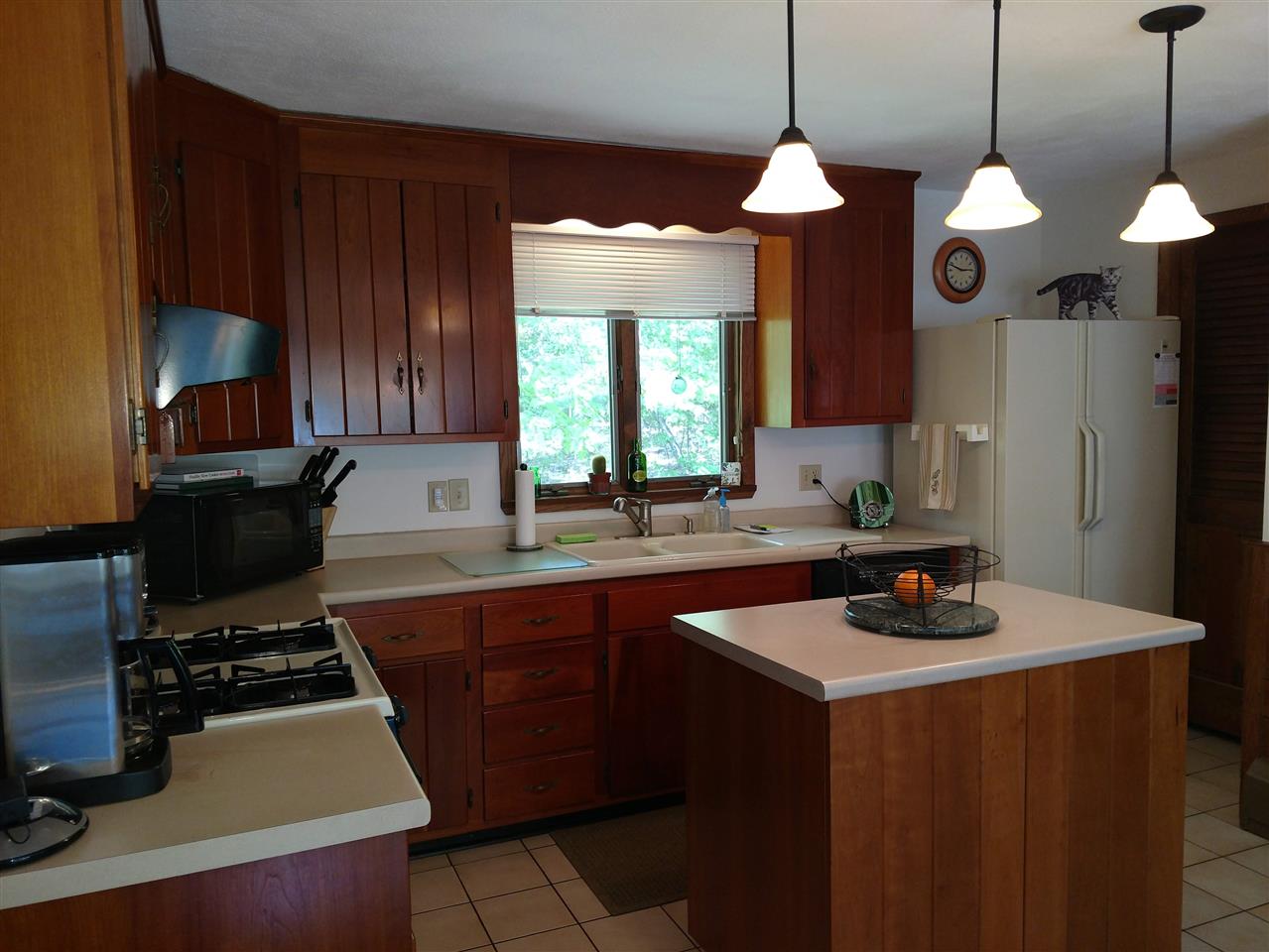 86 Frost Road Derry, NH 03038 - Photo 6 of 33
